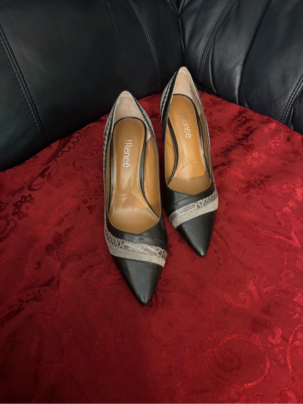 J.Renee Black Pointed Toe Pumps with Silver Accent Band WORN ONCE — Pumps